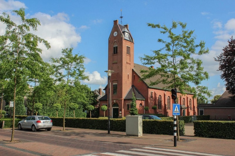 Gronausestraat hoek Tolstraai N.H  kerk 2015.jpg