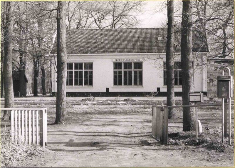 Groot Bruninkstraat Nr. 9, Broekheurnerschool 1974.jpg