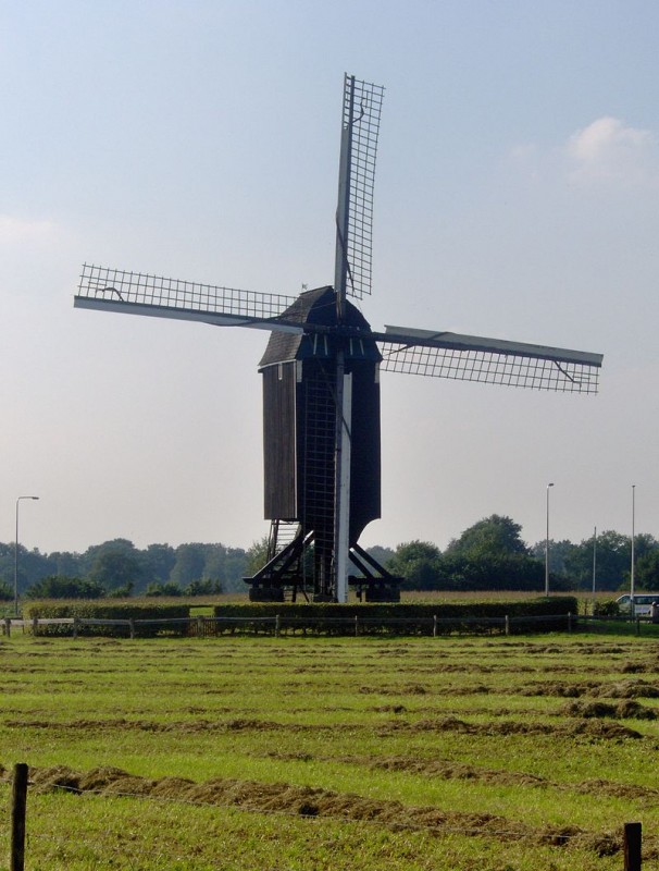 Helmerstraat Usselo Wissinks Möl. Rijksmonument.jpg