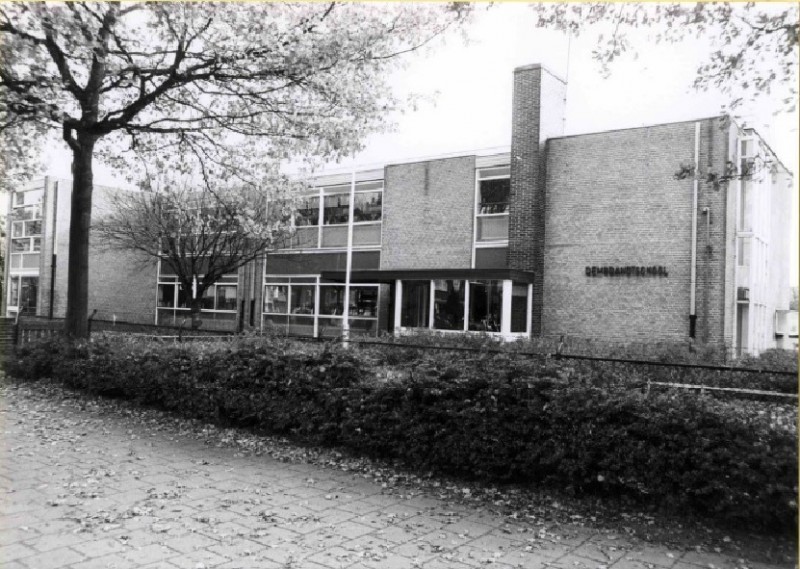 Adriaen van de Veldestraat 17 Rembrandtschool 1985.jpg