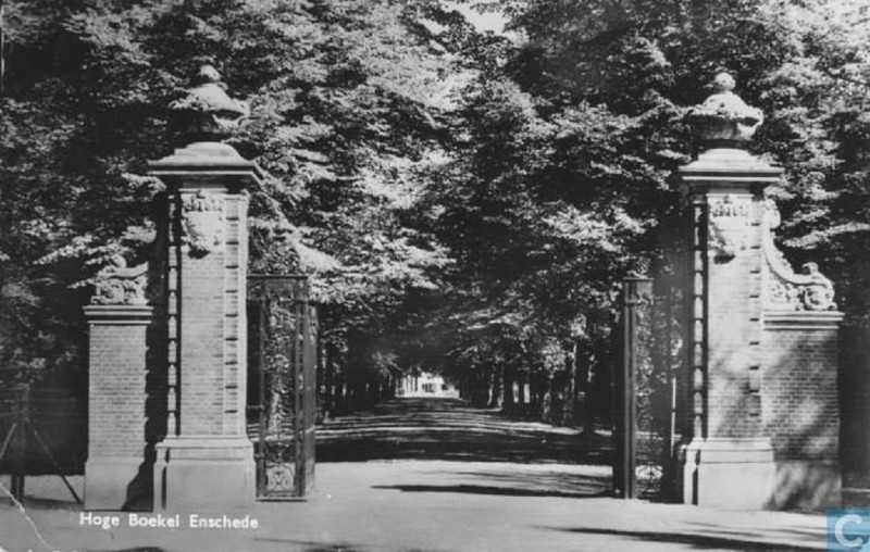 Hoge Boekelerweg 255 poort landgoed Hooge Boekel rijksmonument.jpg