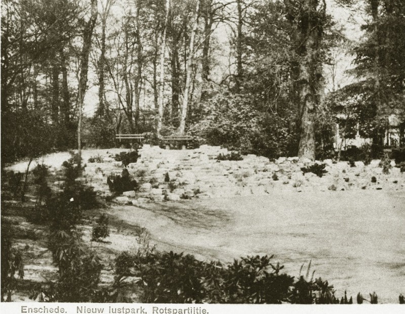 Kievitstraat Het Nieuwlustpark in de wijk Roombeek.jpg