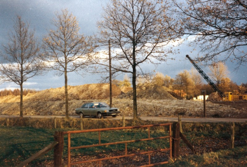 Aamsveenweg 27-11-1977 Aanleg puinstortplaats in het Aamsveen.jpg