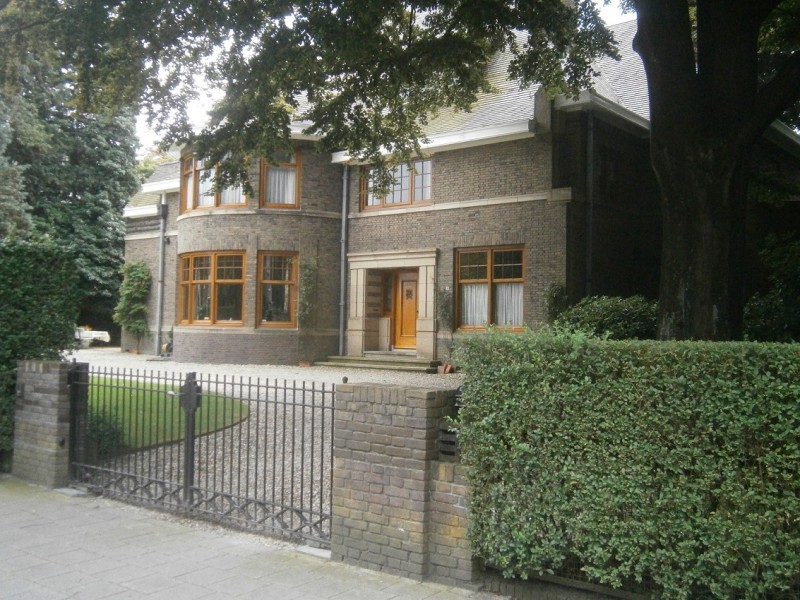 Marthalaan 12 villa rijksmonument.JPG