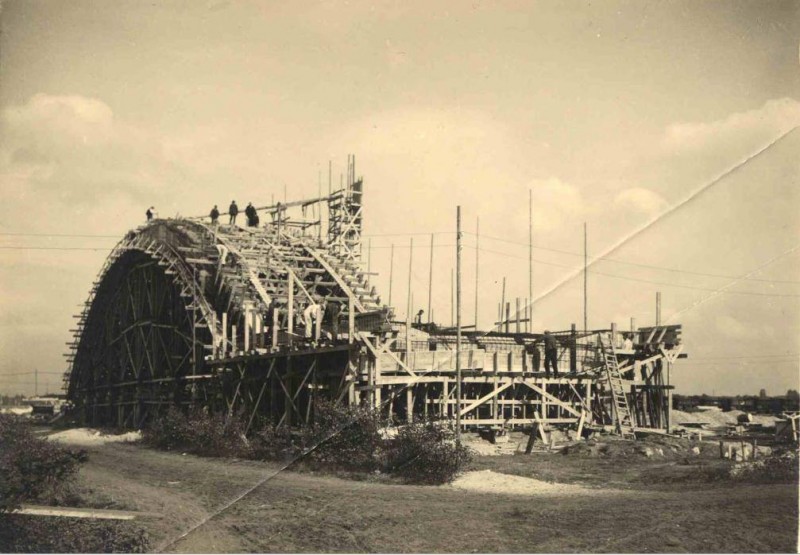 Lonnekerbrug in aanbouw 1934 Twentekanaal.jpg