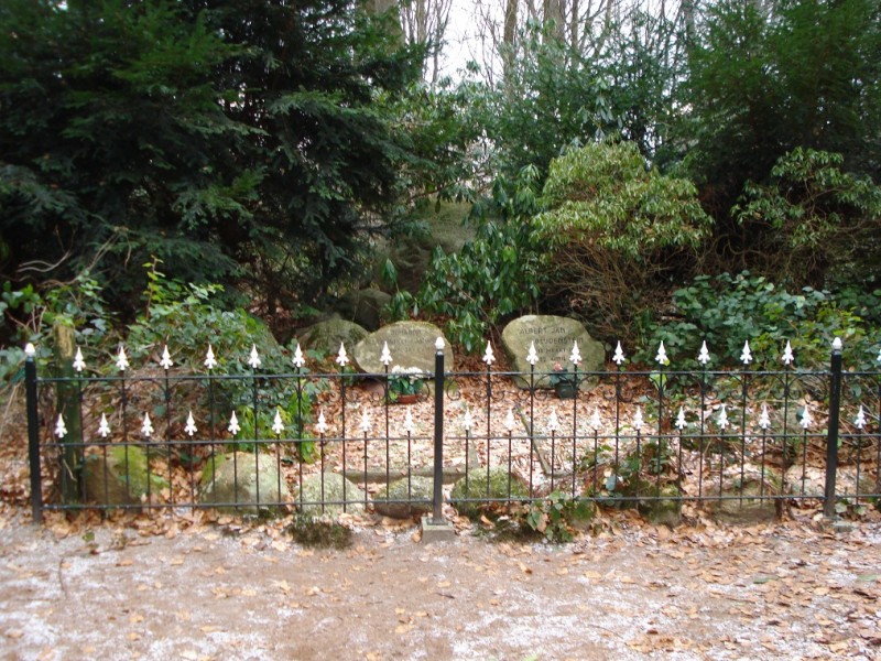 Lonnekerberg Grafmonument Familie Blijdensrtein (2).jpg