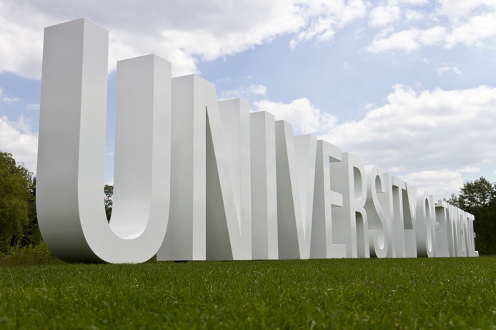 Hengelosestraat letters Universiteit.jpg