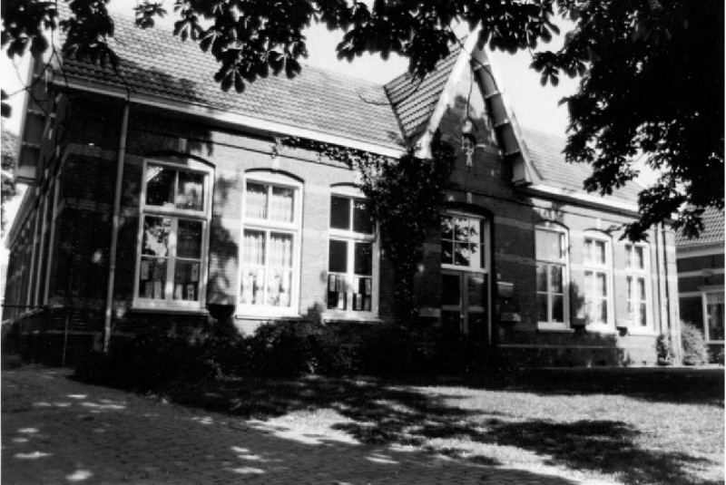 Hoge Boekelerweg 45 Ribbelerbrinkschool openbare lagere school 1970.jpg