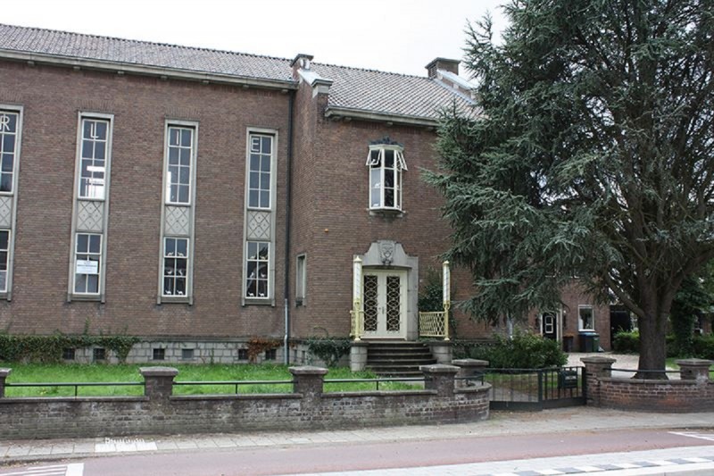 G.J. van Heekstraat voormalig Gemeentelijk Energie Bedrijf - entrée.jpg