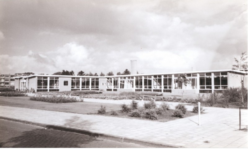 Poolmansweg 245 Dr. A. van Voorthuyzenschool voor speciaal (BLO) onderwijs 1980.jpg