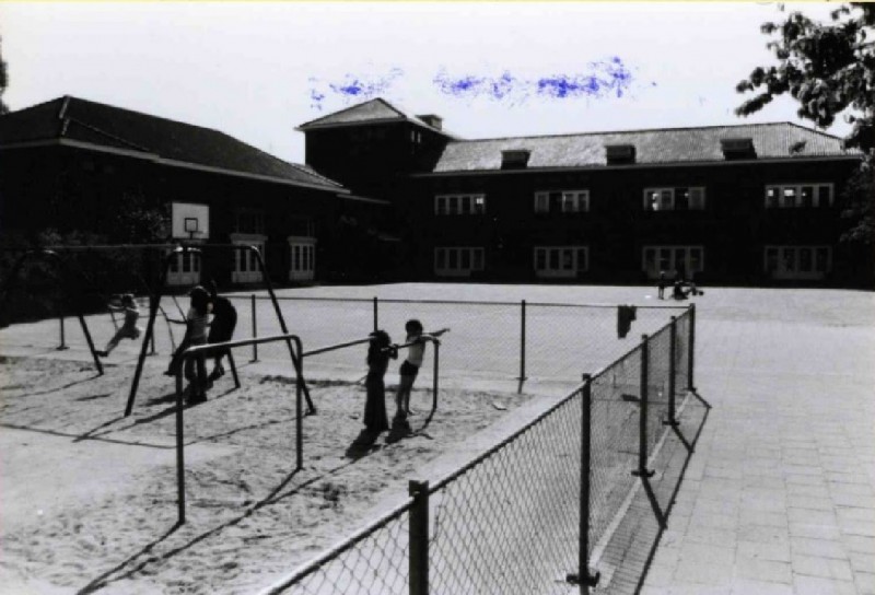 Kottendijk Openbare lagere school  openluchtschool de Zessprong 1980.jpg