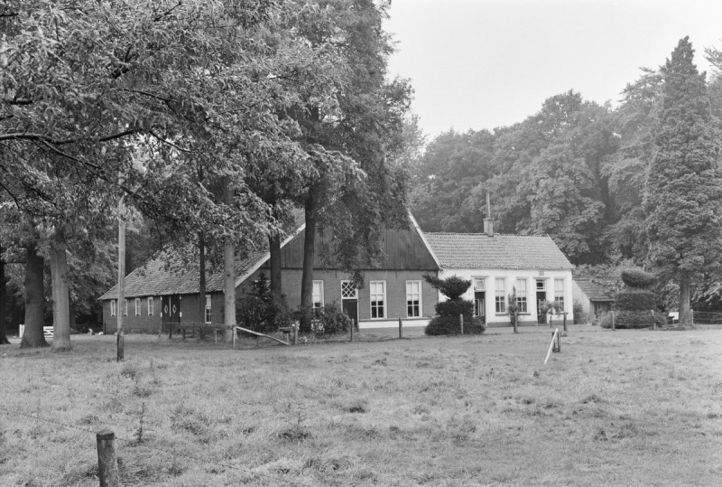 Kwinkelerweg 16-18-20 gemeentelijk monument.jpg