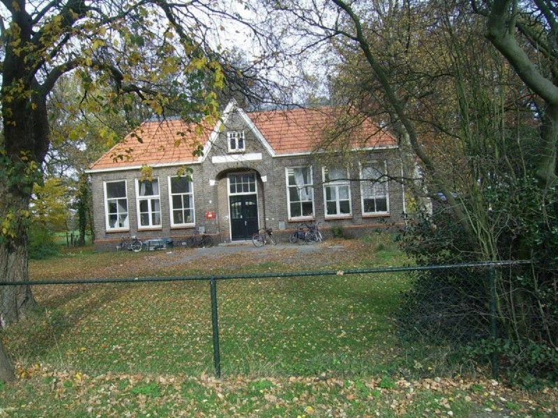 Twekkelerweg 124 Twekkelo school.JPG