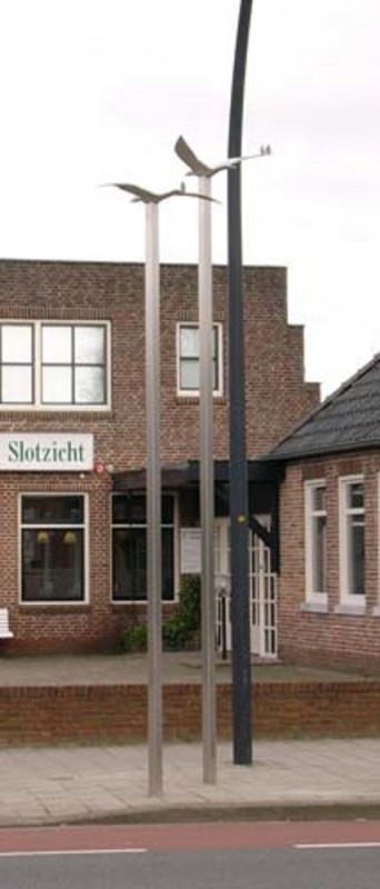 Gronausestraat, thv de Slotzichtweg kunstwerk Vrije Vogels van Joris Woertman.jpg