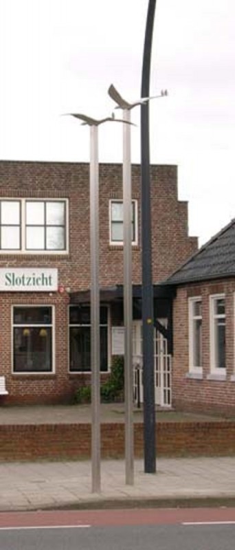 Gronausestraat, thv de Slotzichtweg kunstwerk Vrije Vogels van Joris Woertman.jpg