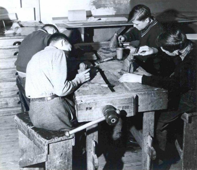 Emmastraat Emmaschool 1954 handenarbeid.jpg