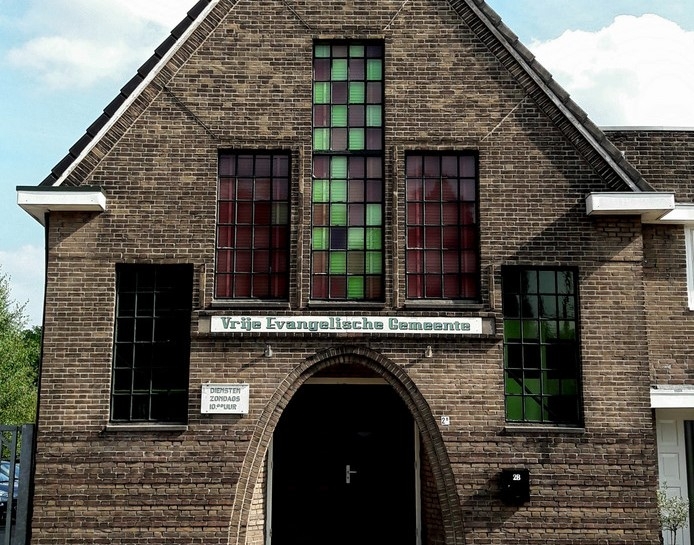 Chinese christenen kopen kerk Vrije Evangelische Gemeente Enschede.jpeg