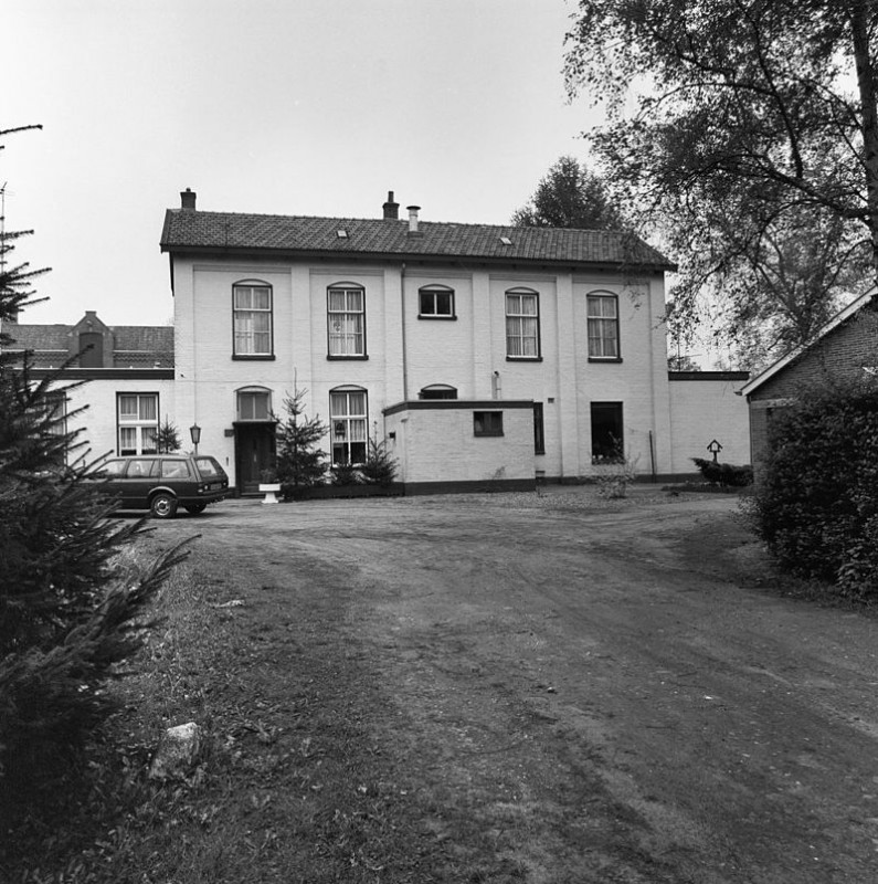 Windmolenweg 24-26 Boekelo v.m. Station (thans woonhuis) voorzijde. gemeentelijk monument.jpg