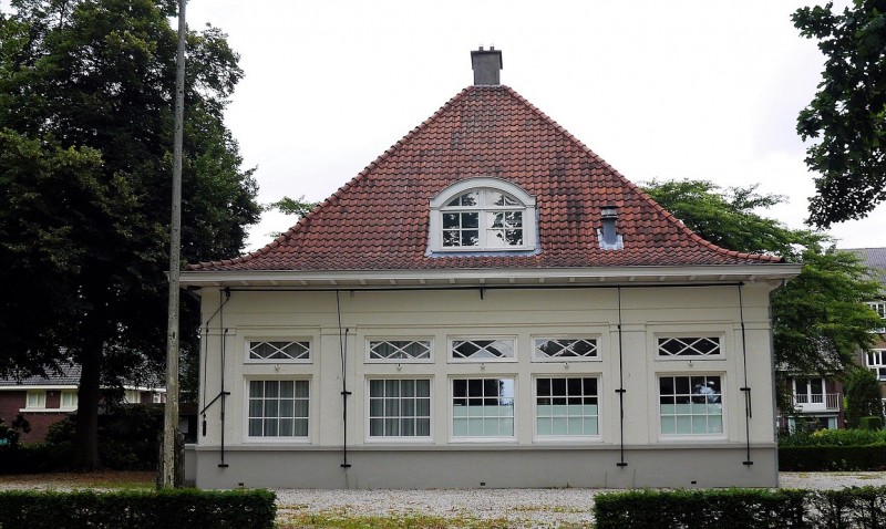 Van Heekpark Het voormalige theehuis van de familie van Heek..jpg