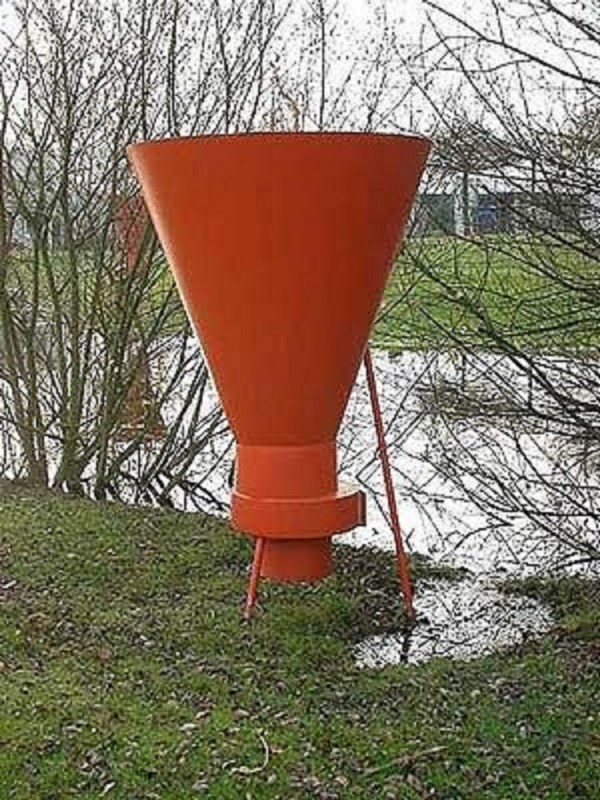 Capitool, ter hoogte van de Thermen kunstwerk Cone 8  van Paul Devens....jpg