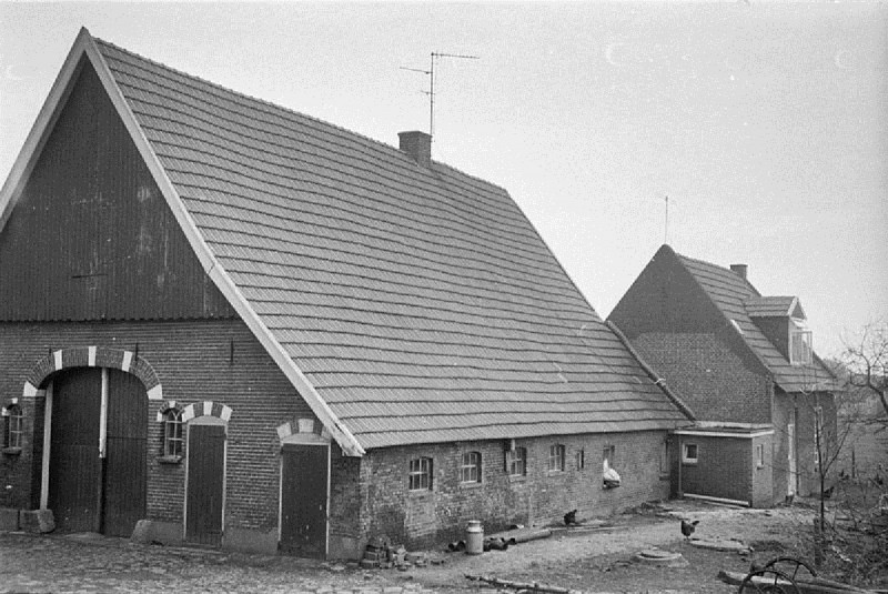 Lossersestraat 170 Boerderij 'De Roosker' rijksmonument nr. 15306.jpg