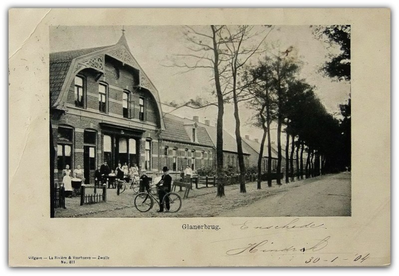 Gronausestraat 1251 Glanerbrug winkel-woonhuis geboued ca 1900 in Chaletstijl.jpg