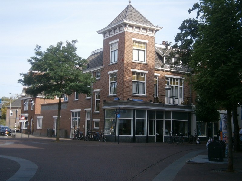 Nijverheidstraat hoek Korte Haaksbergerstraat vroeger pand Fotograaf Weise.JPG