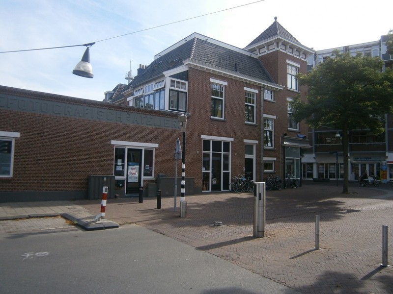 Niverheidstraat hoek Korte Haaksbergerstraat vroeger pand Weise met Fotografisch atelier.JPG