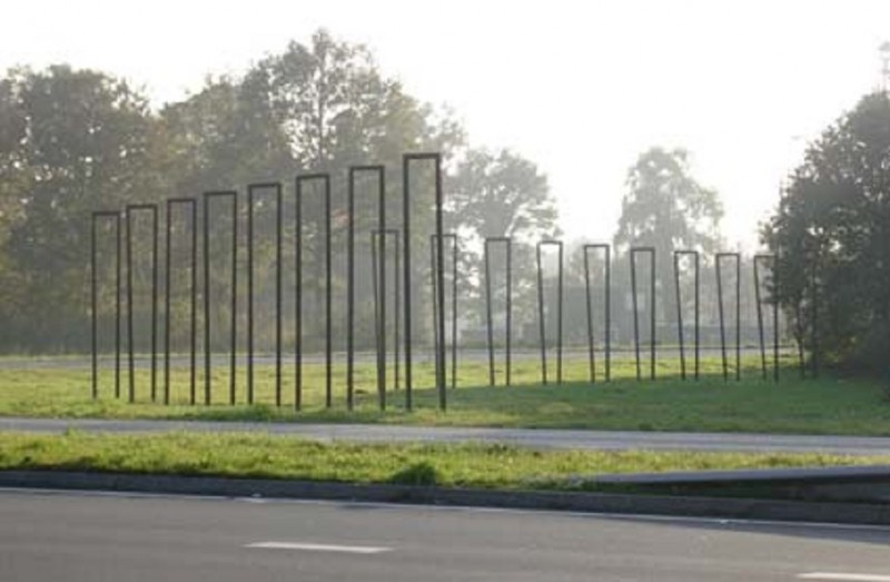 Westerval, thv Afinkstraat kunstwerk Serie van 18 identieke poorten van Cees Sillen.jpg