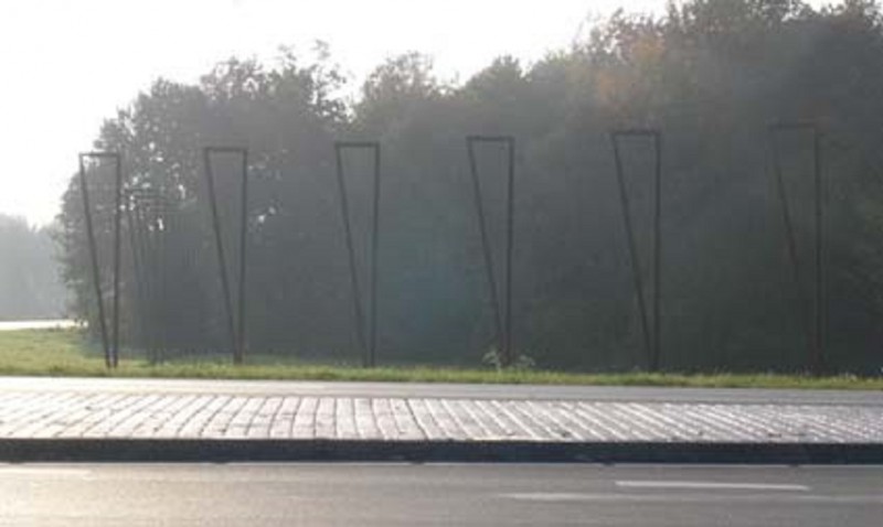 Westerval, thv Afinkstraat kunstwerk Serie van 18 identieke poorten kunstenaar Cees Sillen.jpg