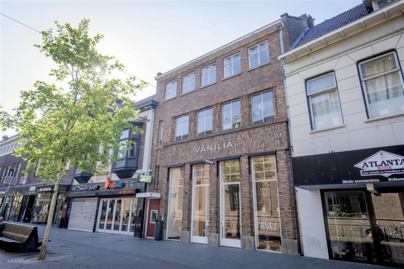 Langestraat 23 Vanilia vroeger pand Amrobank.jpg