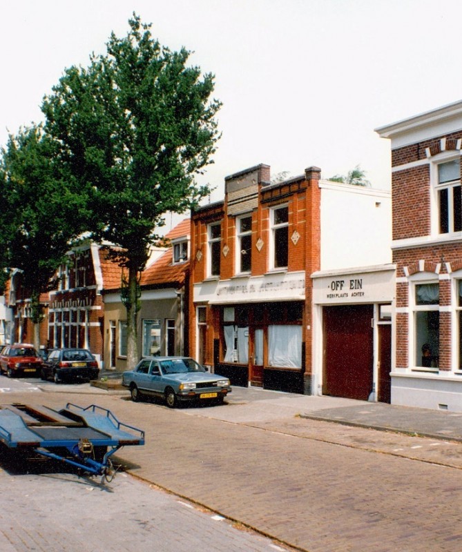 Javastraat 33 Fietsenwinkel Offrein 1993.jpg