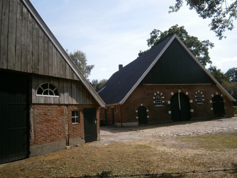 Verwooldsweg achterkant boerderij Verwoold.JPG