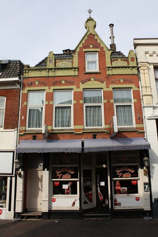 Marktstraat 6 oude gevel.jpg