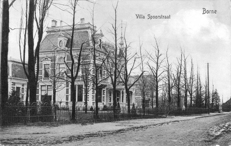 villa spoorstraat borne.jpg