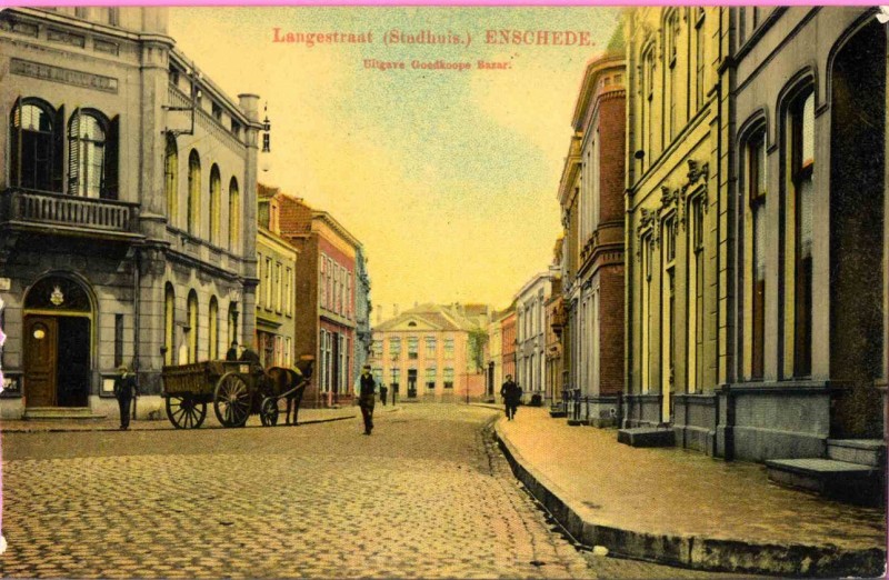 Langestraat 1902 Vanaf Knijphoeksteeg richting Gronausestraat, met stadhuis..jpg