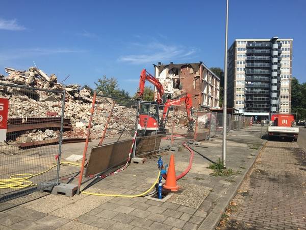 Fazantplein Enschede krijgt nieuw gezicht, sloop is begonnen.jpg