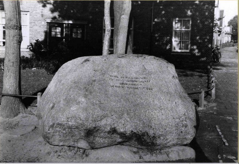 Pathmossingel 1930 De Dikke steen van Pathmos.jpg