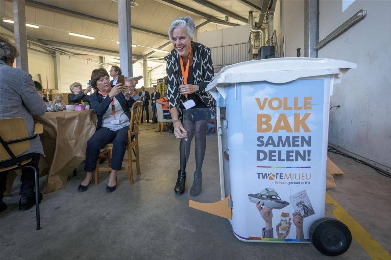 Twente Milieu lanceert de ‘deelcontainer’.jpg