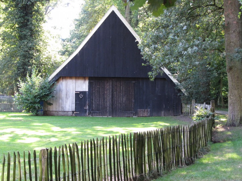 Strootsweg 407 Het Stroot schuur. Rijksmonument.JPG