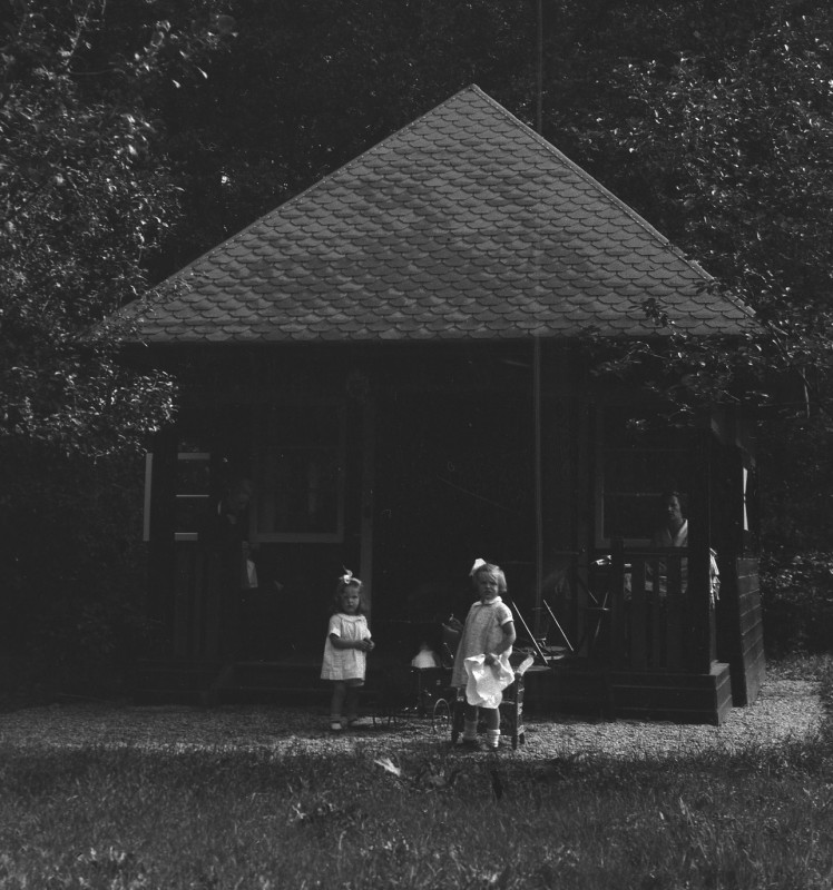 Strootsweg 401 kinderspeelhuisje landgoed Het Stroot.jpg