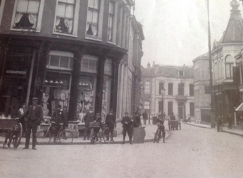 Marktstraat 6 links winkel van Maseland  .jpg