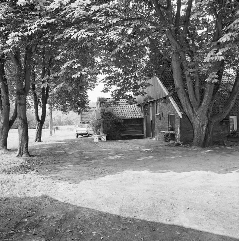 Wullenweg 101 Twentse vakwerkboerderij rijksmonument nr. 46612.jpg