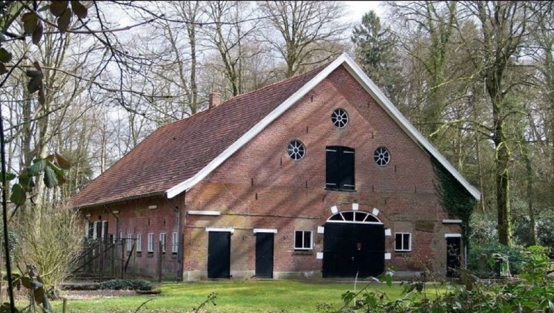 Weerseloseweg 261 gemeentelijk monument.jpg