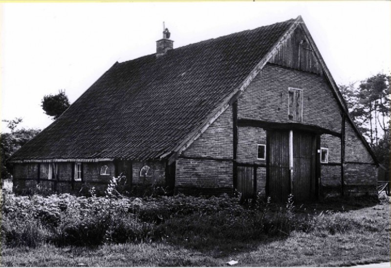 Snellenweg 35 Boerderij De Sneller achter- en zijgevel 1965.jpg