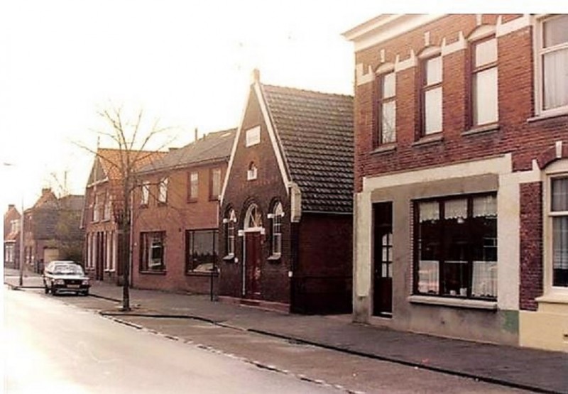 Schipholtstraat 62 kerkje Eben Haezer 1974.jpg