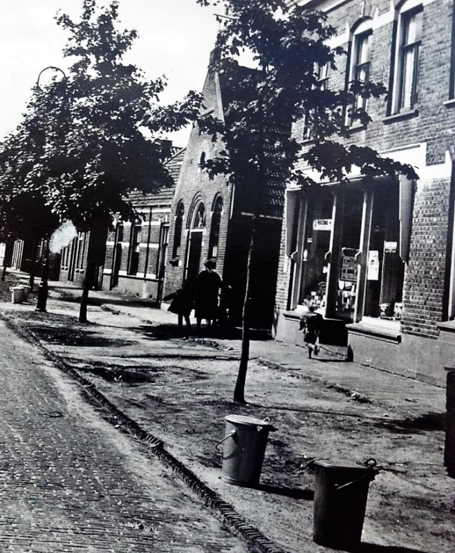 Schipholtstraat 62 kerkje Eben Haezer gemeentelijk monument..jpg