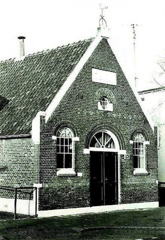 Schipholtstraat 62 kerkje Eben Haezer.jpg