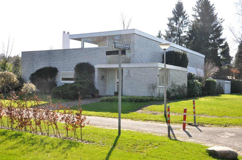 Singravenlaan 10 woonhuis Granaada gemeentelijk monument..jpg