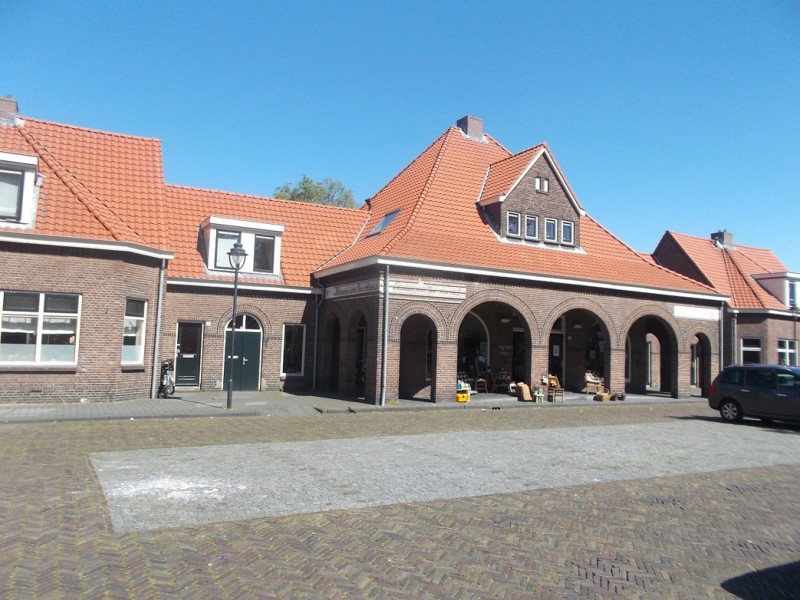 Spinnerstraat 10-12 gemeentelijk monument.JPG